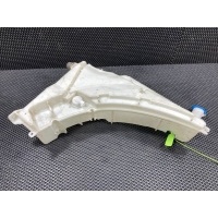 Бачок омывателя Land Rover Discovery 5 2017 LR083284,LR107804,LR037565,LR050572,LR070882,LR075624,LR108238,LR110609,LR110607,LR079622,LR037592,HY3217B613AA