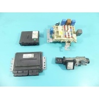 Блок управления nissan almera tino mec32 - 410 1.8 16v