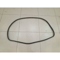 Уплотнитель крышки багажника Toyota Camry XV40 2006-2011 2006 6446133070
