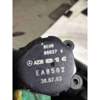 Моторчик заслонки печки Mercedes C W203 2003 a2308201242