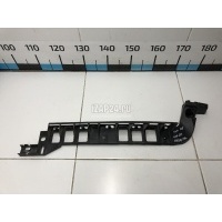Направляющая заднего бампера правая VAG Octavia (A7) (2013 - 2020) 5E5807864