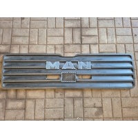 Капот решетка радиатора man tga 81611500110