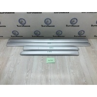 Молдинги дверей Mercedes W211 Mercedes W211 E 2002-2009 A2116901162