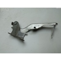 Петля капота правая Toyota Avensis (2003-2008) 2006