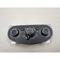Блок управления отопителем Renault Sandero 2014 275101698R