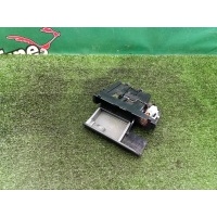 Пепельница AUDI TT 8N 2005 8N0857951A