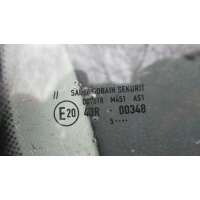Passat b7 стекло czolowa