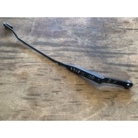 Щеткодержатели (поводок стеклоочистителя, дворник) Audi A4 B5 2000 8D1955408A