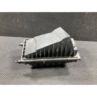 Корпус воздушного фильтра левый Land Rover Discovery 5 2019 LR095546,LR062607,FPLA9601AB