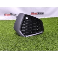 Решетка в бампер AUDI A3 8Y0807682B