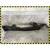 Балка под КПП Nissan liberty 1993
