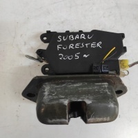 Замок дверь крышки багажника tylnej subaru forester 2005 6919a