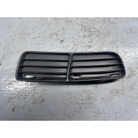 Заглушка (решетка) в бампер Volkswagen Polo 3 1997 6N0853666B