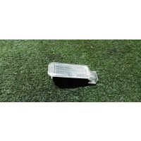 плафон салонный Audi Q5 2011 4B0947415