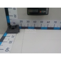 Кронштейн накладки на порог (наружней) Volvo XC60 2017 32216697
