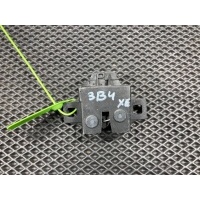 Замок капота Land Rover Discovery 4 2011 LR173841,LR002794,LR024358,LR041431,LR054331,LR065340,LR123518,LR125366,LR137484,LR138826,YUE500090,YUE500150,T2H41158,5H2216700CC,T2H41589