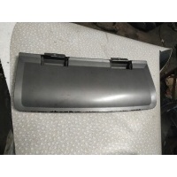 Audi q7 заглушка крюка 4l0807819