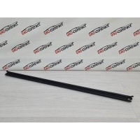 Уплотнитель стекла двери Volkswagen Jetta 6 2012 5C6837479, 5C6837480