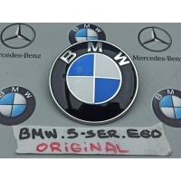 значок капота BMW 5 2006 8132375