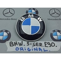 значок капота BMW 3 2009 8132375