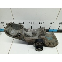 Кронштейн генератора Renault Dokker 2012 688300553R