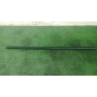 накладка стекла переднего Ford Kuga 2008-2012 2012 1699593