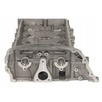 Głowica silnika FORD 1740108 fabrycznie nowa
