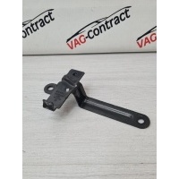 Кронштейн Volkswagen Jetta 6 2012 1K0121093AS