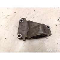 Кронштейн полуоси Opel Zafira B 2008 13256906,643958655