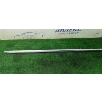 накладка стекла переднего Audi Q5 2010 8R0853284E