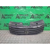 решетка радиатора Renault Sandero 1 2009-2014 8200798524, 8200925718, 8200798524