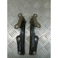 Петля капота Mitsubishi L200 (2006-2015) Пикап 2011 MR473529, MR473530