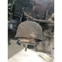Подушка крепления двигателя Volkswagen Passat 2002
