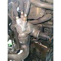 Фланец (тройник) системы охлаждения Volkswagen Passat 2002