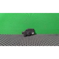 Моторчик заслонки печки Mercedes ML W164 2006 EFB336, 929888G