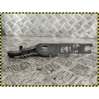 Петля капота правая BMW 3 E90/E91/E92/E93 2006