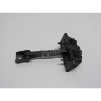 Ограничитель двери Toyota Avensis II (2003 - 2008) 6863005040