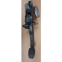 Renault scenic ii педаль сцепление 82001559880
