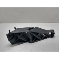 Кронштейн бампера Volkswagen Touareg 2 NF 7P6807045