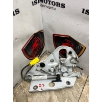 Петля капота левая AUDI Q7 4M 2018 4m0823301, 4m0823823