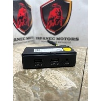 Разъем AUX / USB AUDI Q7 4M 2017 4m0035736a