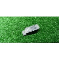 плафон салонный Audi Q5 2011 4B0947415A