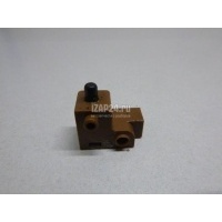 Выключатель концевой Toyota CorollaVerso (2001 - 2004) 8455033010