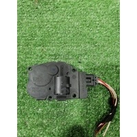 Сервопривод заслонок печки Audi A5 8TCDNL 2012 8K0820511C