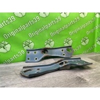 Буксировочный крюк Mazda MPV LW5W 2001 LC62-53-360C, LC6254360C, LC62-54-360C