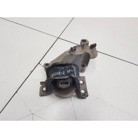 Опора двигателя правая Nissan Terrano III 2014- 112101351R