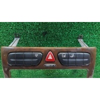 Кнопка аварийки Mercedes C W203 2001 2038203710