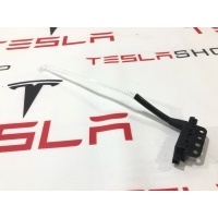 Подсветка номера Tesla Model S 2-й рест. 2021 1627365-01-B