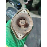 Подушка крепления КПП Audi A4 B5(1994-2001) 1999