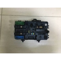 Блок предохранителей Opel Opel Astra H / Family 2004-2015 13220832